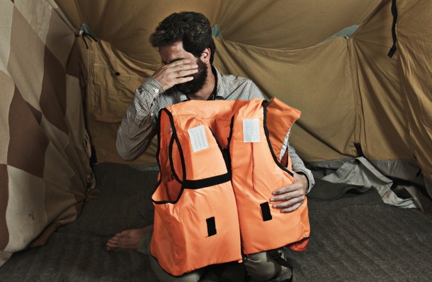 Project Life Jacket: Project Life Jacket: Zeit, aus Flüchtlingen wieder Menschen zu machen