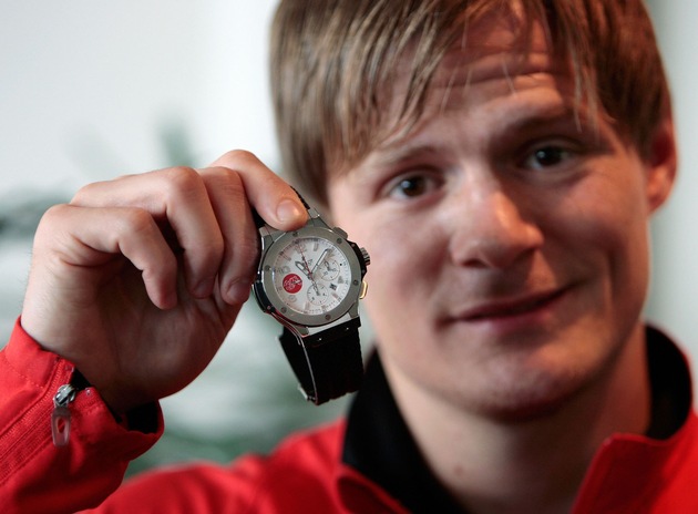 Hublot SA &quot;Montre officielle&quot; de l&#039;Equipe Suisse de Football