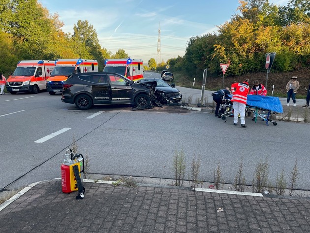 POL-PDKL: Münchweiler (Donnersbergkreis) - Verkehrsunfall mit 3 Verletzten