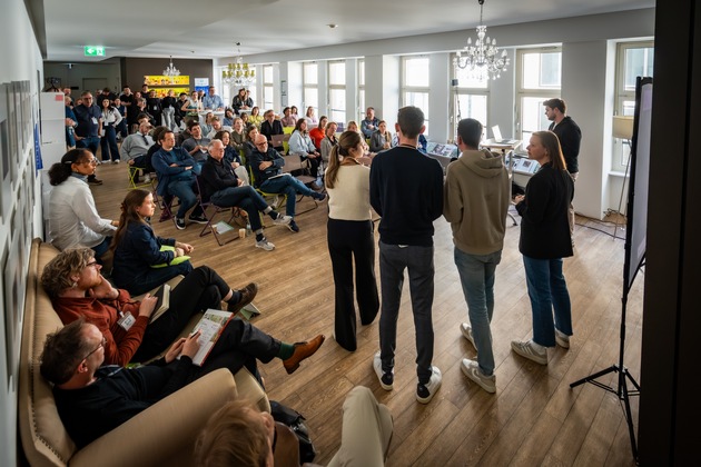 Optimistische Konzepte f&uuml;r Deutschland: Projekt ZUVERSICHT k&uuml;rt Gewinner-Team #Reversed Politics - Weiterentwicklung des Projekts zum Netzwerk