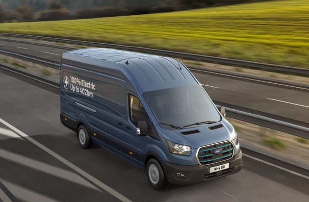 Ford-Werke GmbH: Schneller laden und weiter fahren: Ford Pro wertet den vollelektrischen Marktführer E-Transit weiter auf