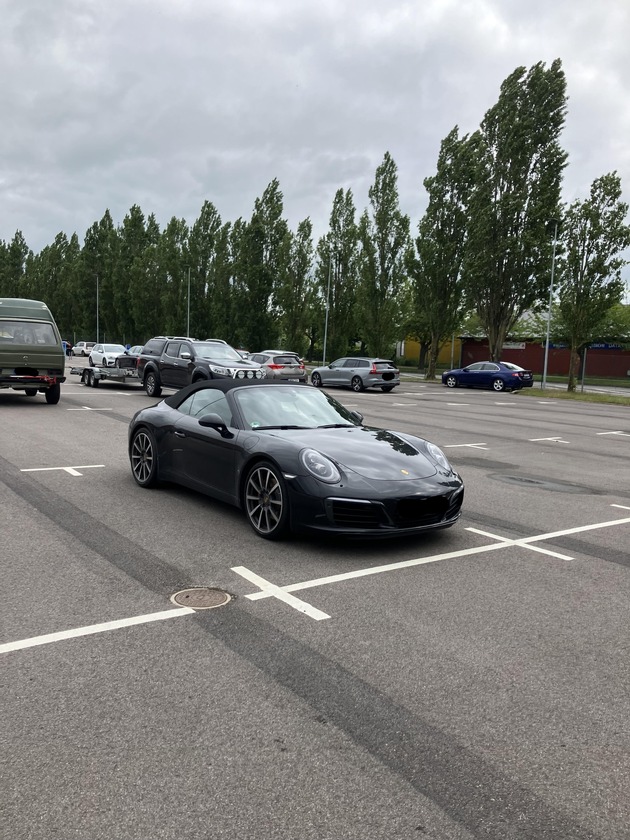 POL-H: Zeugenaufruf: Täter stehlen hochwertigen Porsche in Hannover-Südstadt - Polizei bittet um Hinweise