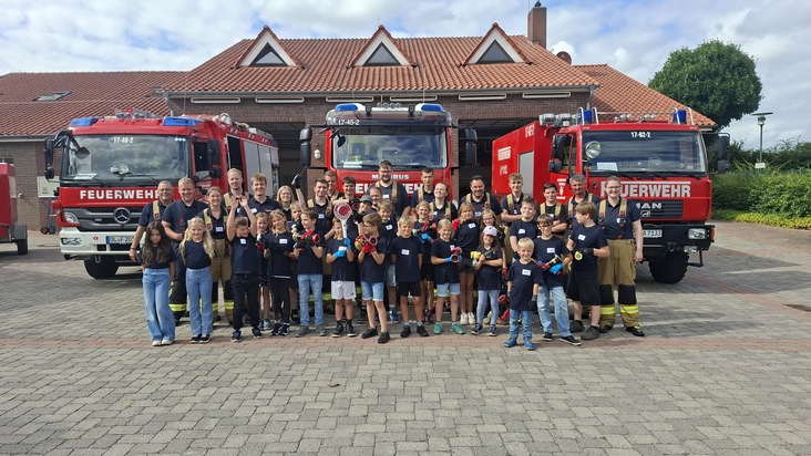 FW-OLL: Aktion "Ferienfeuerwehr" in Littel ein voller Erfolg: 21 Kinder erleben spannende 24-StundenSchicht