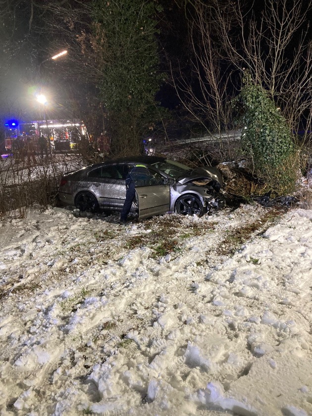 FW Minden: Verkehrsunfall und erh&ouml;htes Rettungsdienstaufkommen im Mindener Stadtgebiet