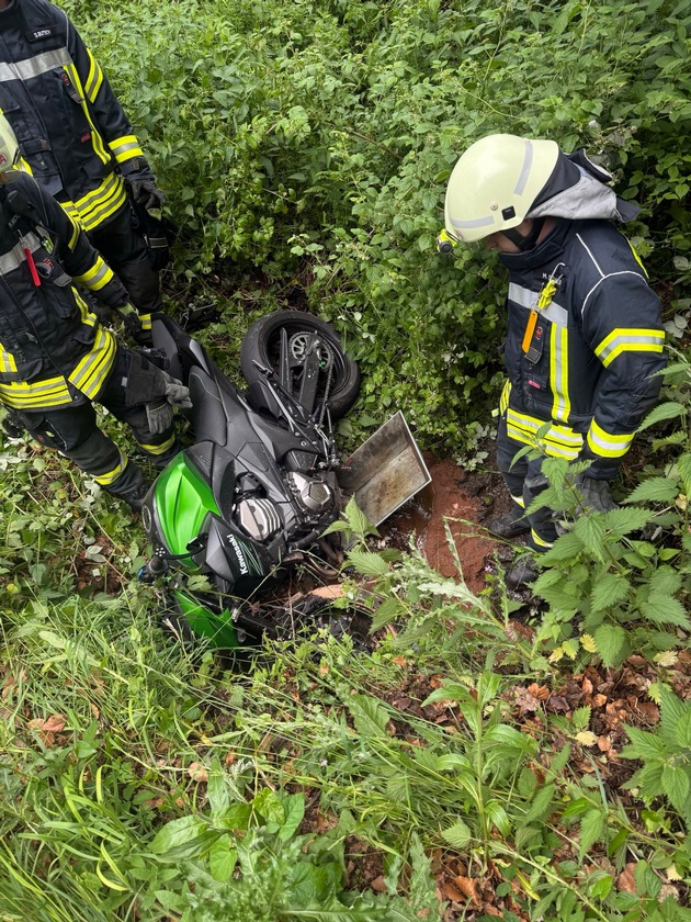 FW-EN: Datum: 01.06.2025/ Einsatzstelle: L699, Ennepetalsperre Einheiten: Löschzug Breckerfeld/ Polizei/