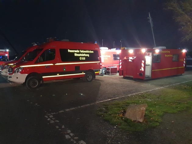 FW-GE: Gasaustritt sorgt für stundenlang andauernden Feuerwehreinsatz auf dem Gelände der ehemaligen Bundesgartenschau in Gelsenkirchen-Horst