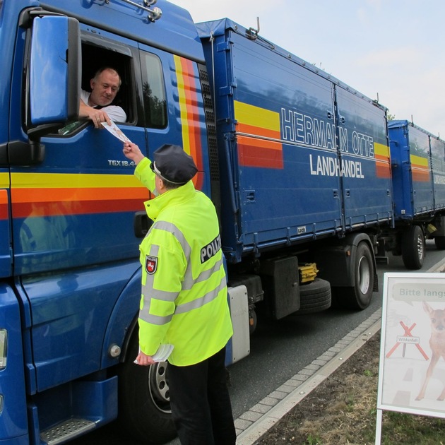 POL-NI: Blitzmarathon der Polizei - Kontrollstellen bei Facebook  -Bilder im Download-