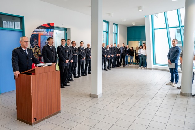 FW Stuttgart: Traumberufe bei der Feuerwehr Stuttgart: Stellenausschreibungen und Bef&ouml;rderungen