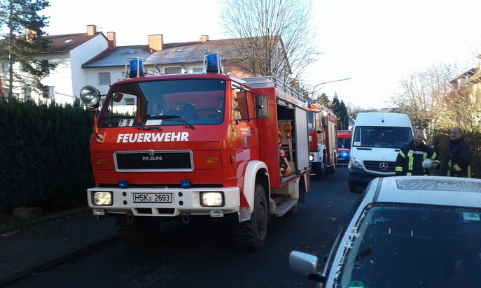 FW-AR: Feuerwehr rettet Rollstuhlfahrerin bei Wohnungsbrand - Hilfe kommt für 81-jährige Frau jedoch zu spät