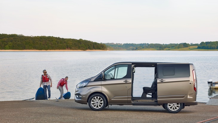 Neuer Ford Tourneo Custom: der ideale Personentransporter für Business und Freizeit