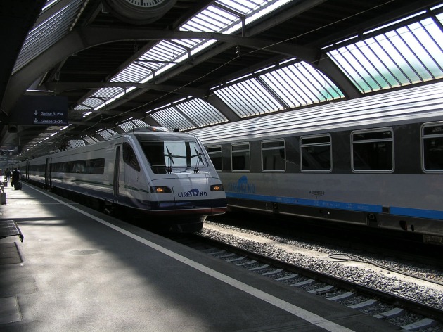 Nouveaux trains destinés au trafic ferroviaire transalpin international chez Cisalpino