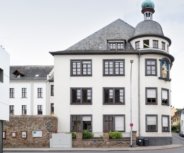 20 Jahre BTA-Ausbildung in Koblenz: Ludwig Fresenius Schulen öffnen am 6. September ihre Türen