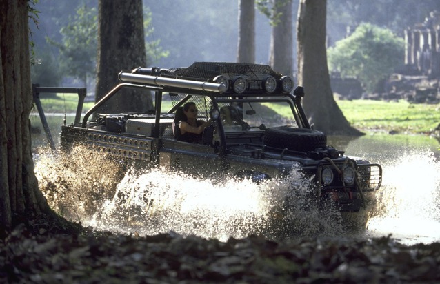 Actionfilm &quot;Tomb Raider&quot; - &quot;Lara Croft&quot; fährt besonderen Land Rover Defender