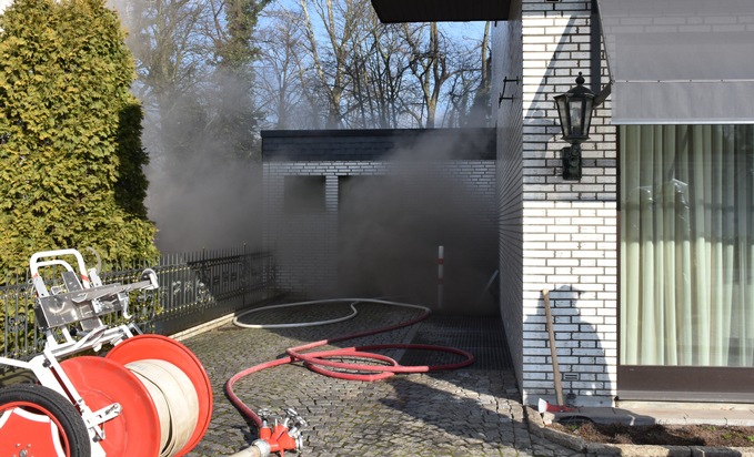 FW-DO: Feuer in einem Hotel am Westfalendamm