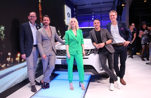 Jaguar Land Rover Deutschland GmbH - Presse Land Rover: Mit Star-DJane, prominenten Gästen und exklusivem Food-Konzept: Neuer Range Rover Evoque feiert Deutschlandstart in Berlin (FOTO)