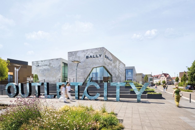 Starke Partnerschaft mit regionaler Verbindung: Maximilian Mittelstädt wird Markenbotschafter der Outletcity Metzingen