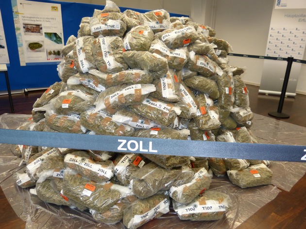 ZOLL-M: Gemeinsame Pressemitteilung der Generalzolldirektion und der Staatsanwaltschaft Hof / Anklageerhebung wegen Einfuhr von über 500 kg Marihuana