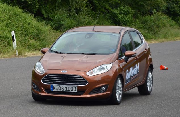 Ford-Werke GmbH: Kostenloses Ford Fahrtraining für junge Fahrer 2014 startet (FOTO)