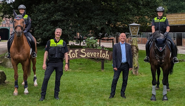 POL-CE: Die Polizei und der Landkreis Celle heißen die Polizeireiter von der Polizeidirektion Braunschweig herzlich Willkommen