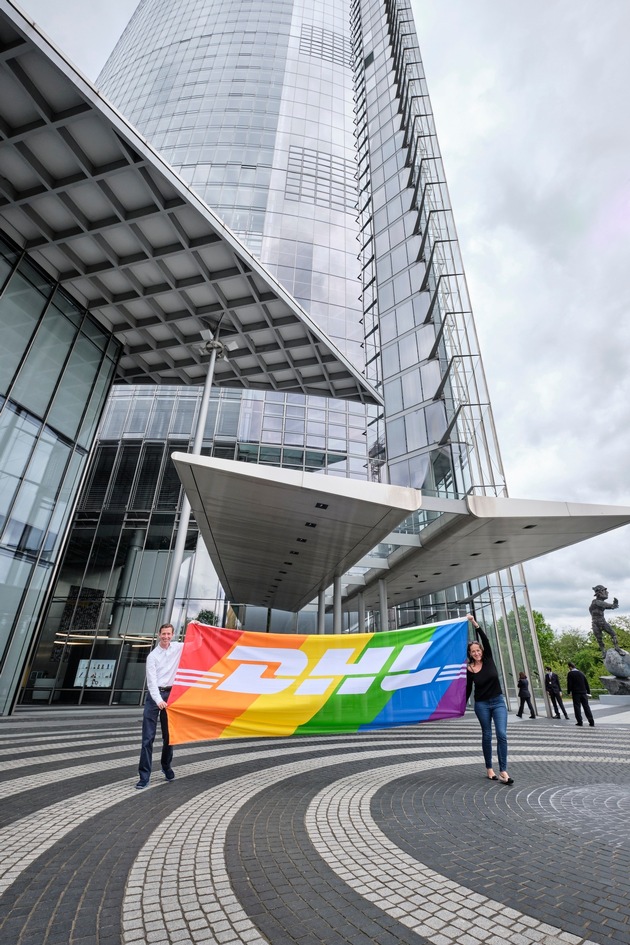 PM: Gelebte Vielfalt – Deutsche Post DHL Group zeigt Flagge am IDAHOBIT