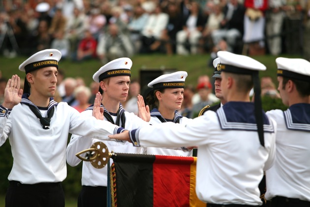 Vereidigung der Marineoffizieranwärter Crew VII/2018 an der Marineschule Mürwik