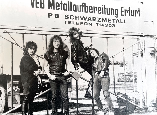 MDR-Podcast „Iron East – Heavy Metal in der DDR“: Eine Reise durch die verrückte, laute Musik im Osten