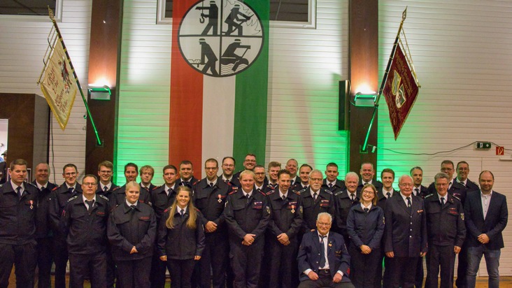 FW-OE: Nach 10 Jahren: Führungswechsel im Einsatzbereich 1 der Feuerwehr Lennestadt