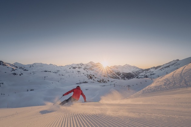 Sonnenskilaufen in Österreichs schneereichstem Skigebiet Obertauern – Glückshormone sorgen für gute Stimmung