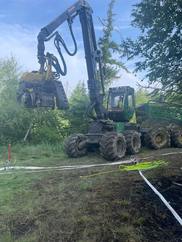 FW Kreis Soest: Dritte Folgemeldung zum Waldbrand am Möhnesee