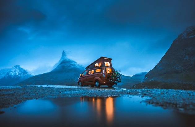 Ford-Werke GmbH: Video "Great Escapes": Auf der Jagd nach Abenteuern und dem Sonnenlicht - im Ford Nugget unterwegs in Norwegen