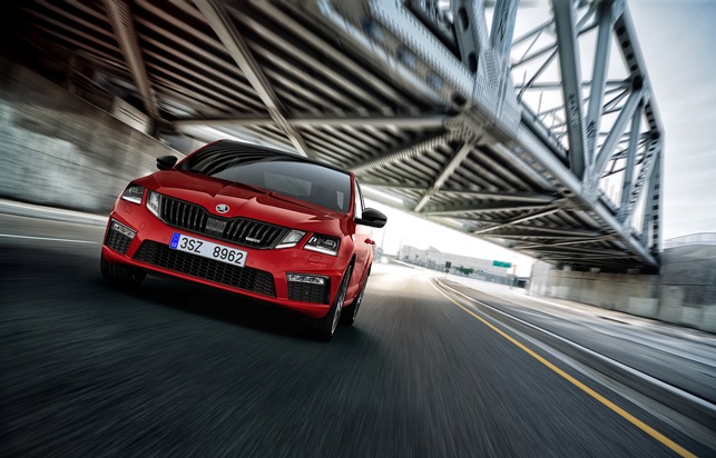 SKODA OCTAVIA RS 245 - Premiere für den neuen Topsportler der Baureihe (FOTO)