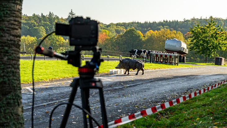 POL-GI: Aktionstag der Polizei und Jägerschaft auf dem Schiffenberg / Wildsau-Crash-Test beeindruckt Besucher