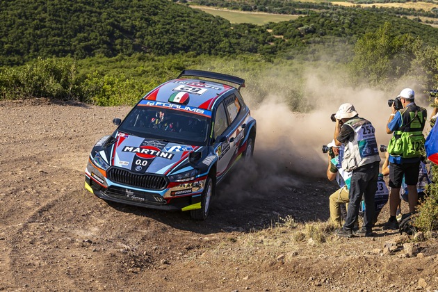 Rallye Saudi-Arabien: Škoda Fahrer und Beifahrer greifen nach WRC2 Challenger-Titeln