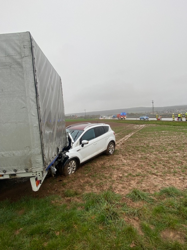 POL-PDNW: Autobahnpolizei Ruchheim nimmt Unfall der kuriosen Art auf