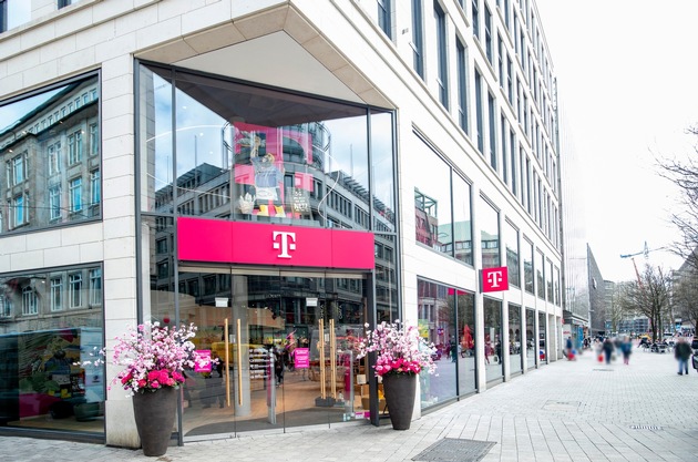 Hamburg: Größter Telekom Shop Europas eröffnet