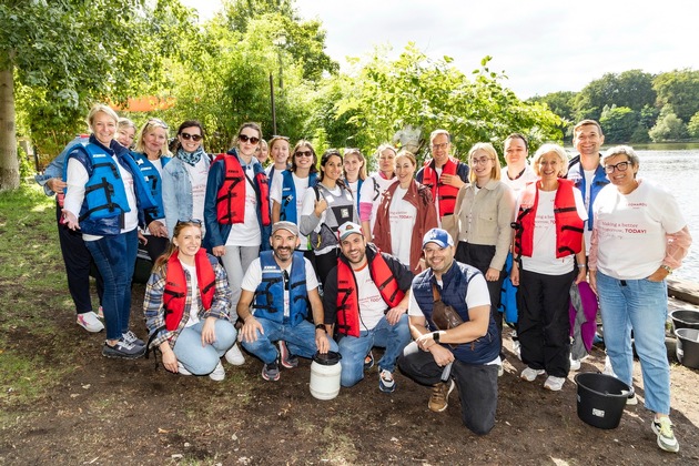 World Cleanup Day 2024: Mitarbeitende der Leonardo Hotels  engagieren sich für die Umwelt