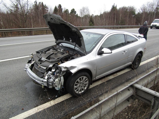 POL-PDKL: A6/Kaiserslautern, Kollision nach Fahrstreifenwechsel