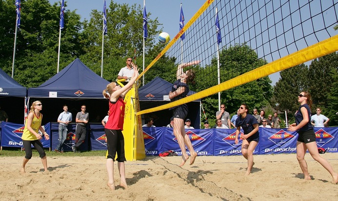 Bundeswehr - Pressemeldung/ Pressetermin: Bundesweiter Teamsport-Event der Bundeswehr &quot;Bw-Beachen ´09&quot; - Großes Finale des Jugendsport-Events startet am Marinestützpunkt Wilhelmshaven