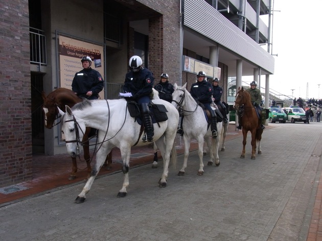 POL-WL: Demonstrationen ohne besondere Vorkommnisse