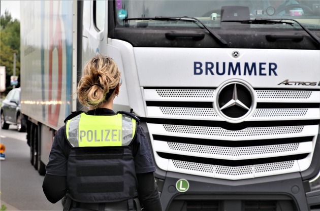 POL-NE: Landesweite Kontrollen: Polizei setzt sich für mehr Sicherheit im Lkw-Verkehr ein