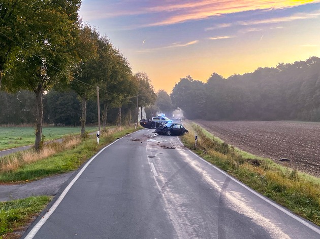 POL-COE: Senden, Dorfbauerschaft (K4)/Autos kollidieren frontal - zwei Menschen verletzt
