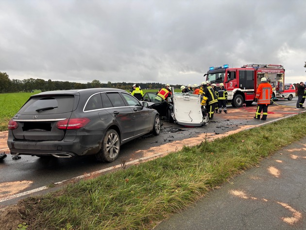 FW-ROW: Verkehrsunfall auf L142: Beifahrer von Feuerwehr befreit