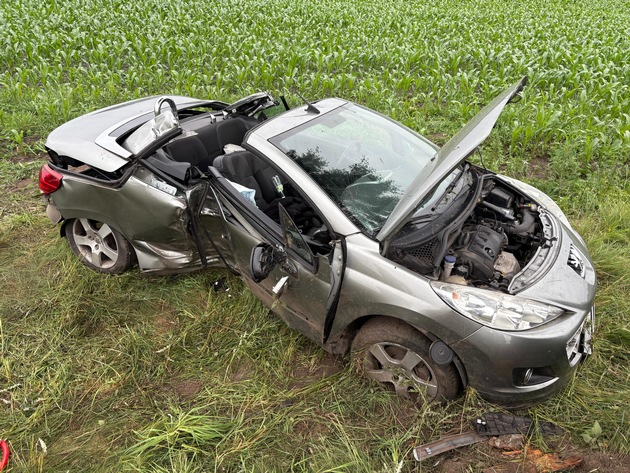 POL-STD: Harsefeld: Schwerer Verkehrsunfall - 19-Jährige schwer verletzt