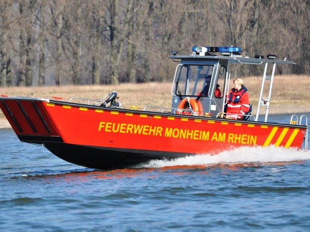 POL-ME: Sportboot verliert Kraftstoff auf Rhein - Bootsführer alkoholisiert - Monheim - 2008124
