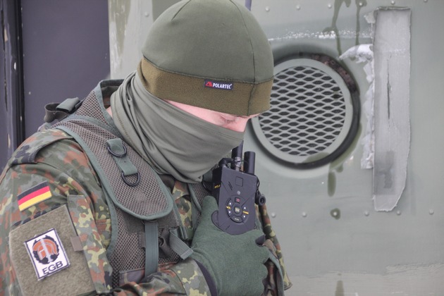 Korrigierte Fassung: Bundeswehr erhält moderne Soldatenfunkgeräte