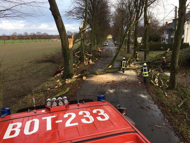 FW-BOT: Folgemeldung Unwetterlage Friederike