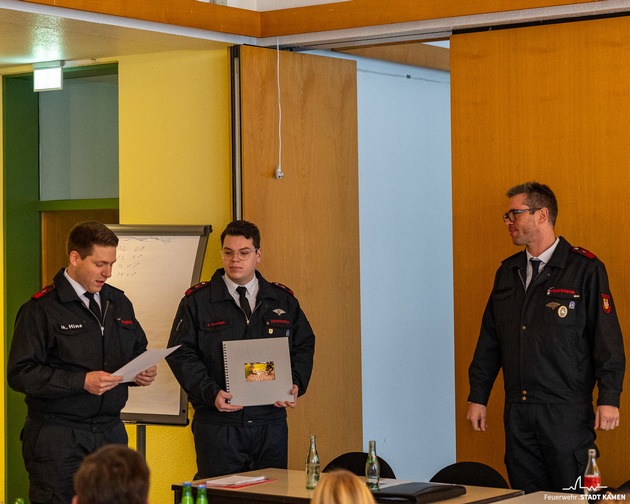 FW Kamen: Jahresdienstbesprechung der Jugendfeuerwehr Kamen