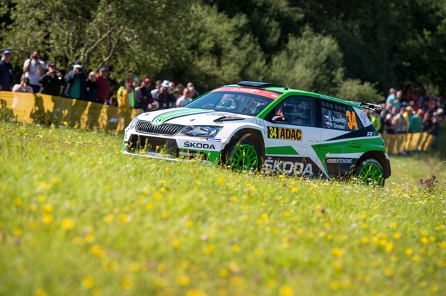 ADAC Rallye Deutschland: Pontus Tidemand und SKODA auf dem Weg zum WRC 2-Titel (FOTO)