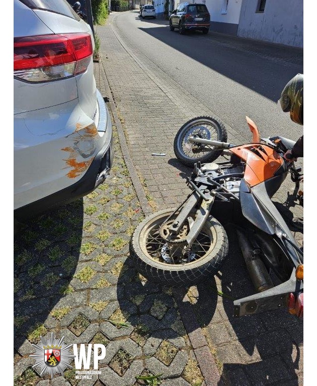 POL-PIKUS: Dubioser Mopedunfall