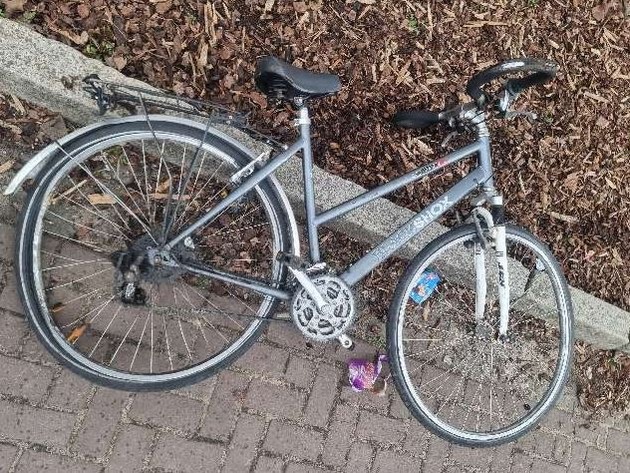 POL-NI: Stadthagen: Eigentümer von zwei Fahrrädern gesucht